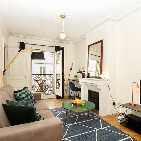 Bnbnova - Notre-dame - 1br With Balcony Paris