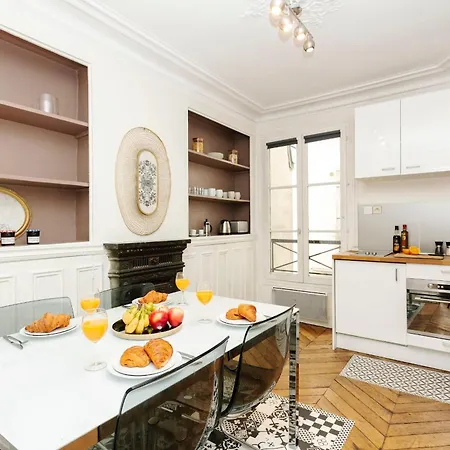 Bnbnova - Notre-dame - 1br With Balcony Paris