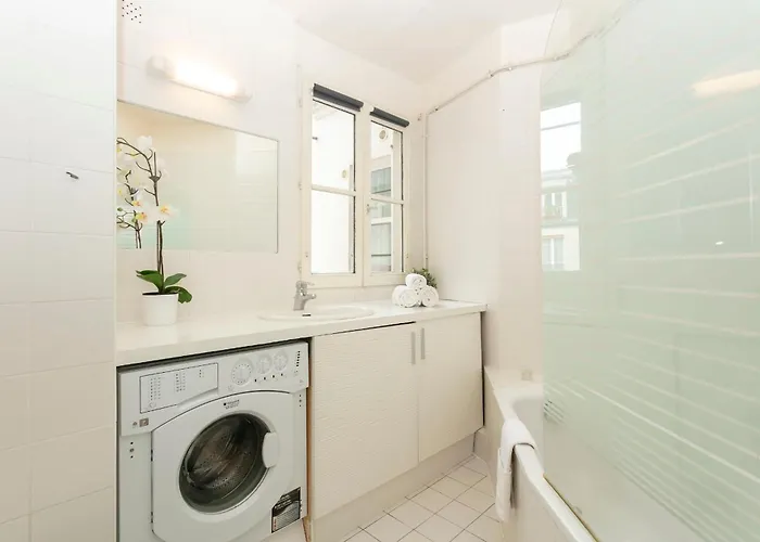 Bnbnova - Notre-dame - 1br With Balcony 아파트